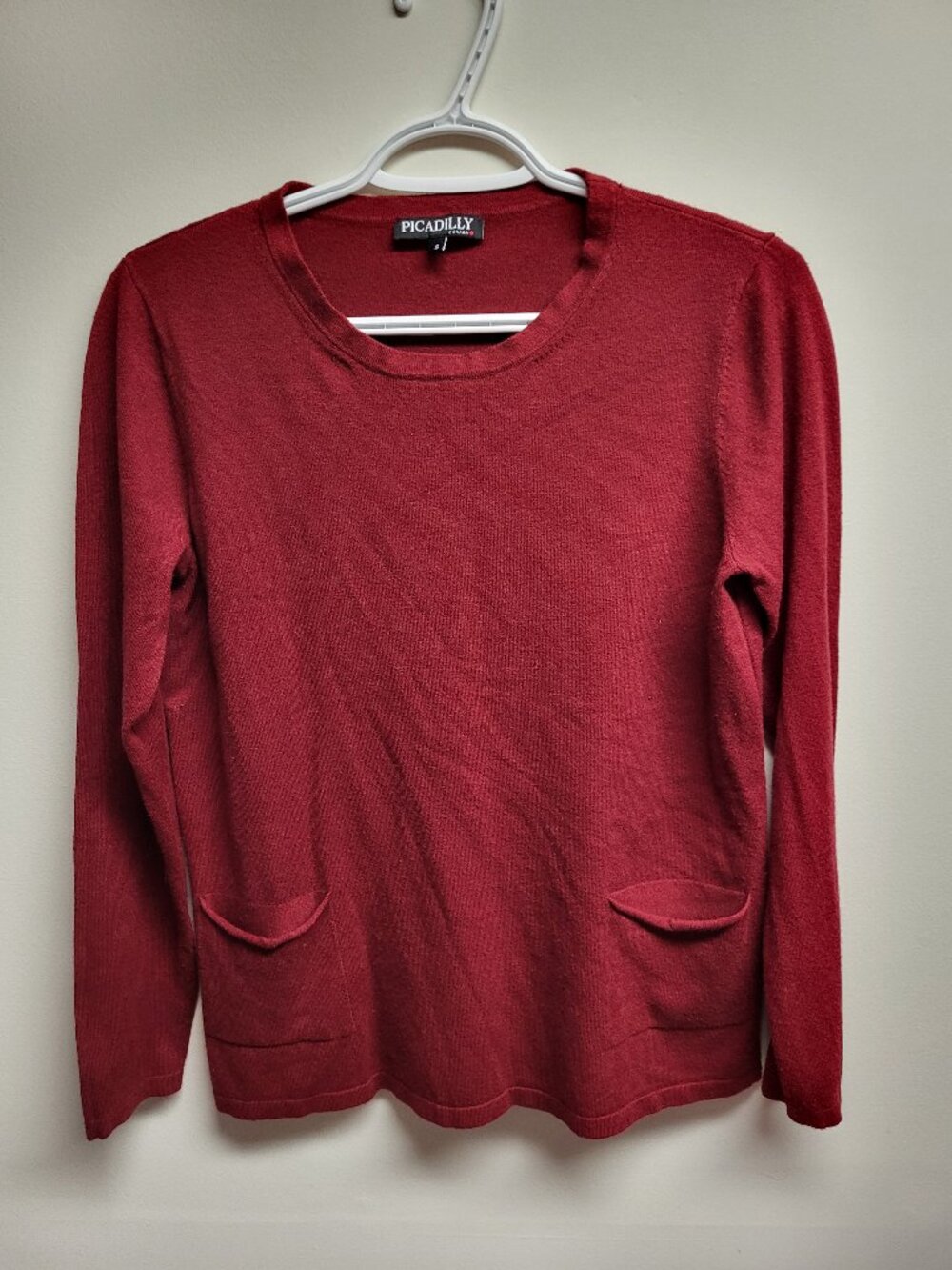 Picadilly Canada Women's Red Knit Sweater Small Long Sleeve with Pockets
